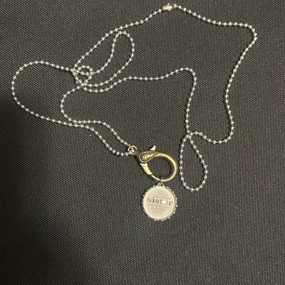 Sister Pendant Necklace with Message - Picture 7 of 7